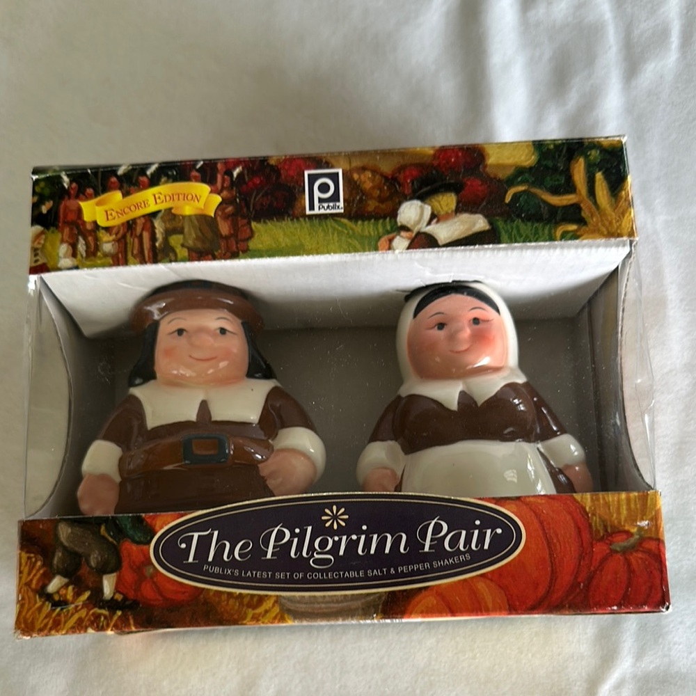 Publix: The Pilgrim Pair Salt & Pepper Shakers